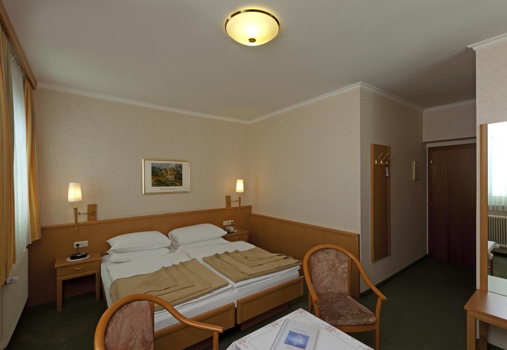 Hotel Hallerhof Бад-Халль Экстерьер фото